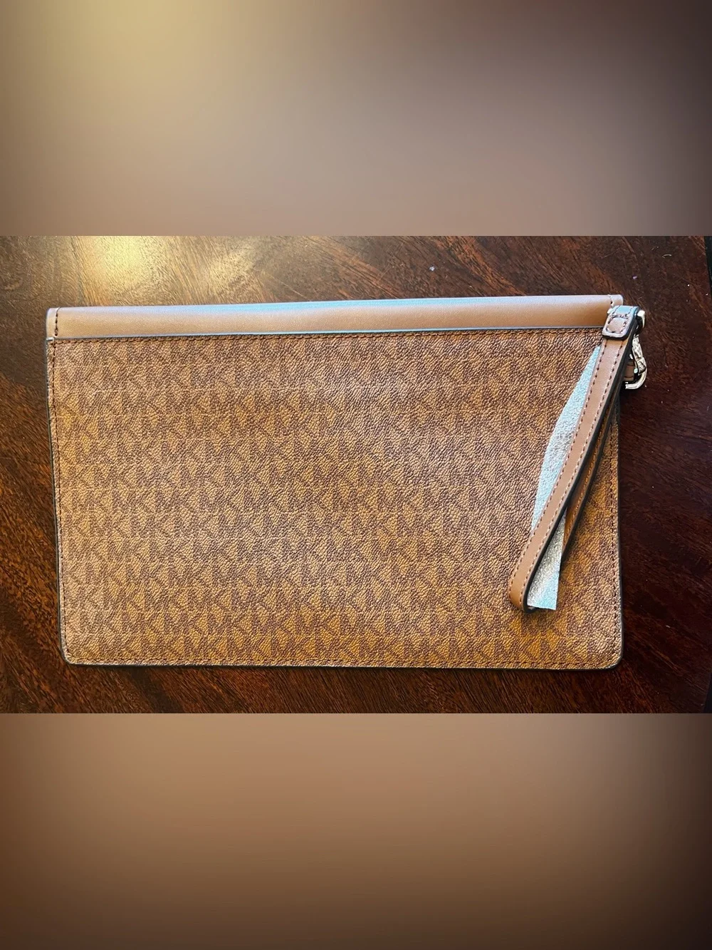 Michael Kors sleek envelope